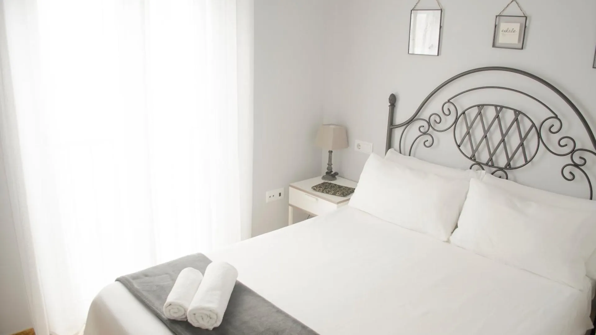 Apartamentos Ruisol - Auto Checkin - By Centrall Alquileres Turisticos Nerja Spain